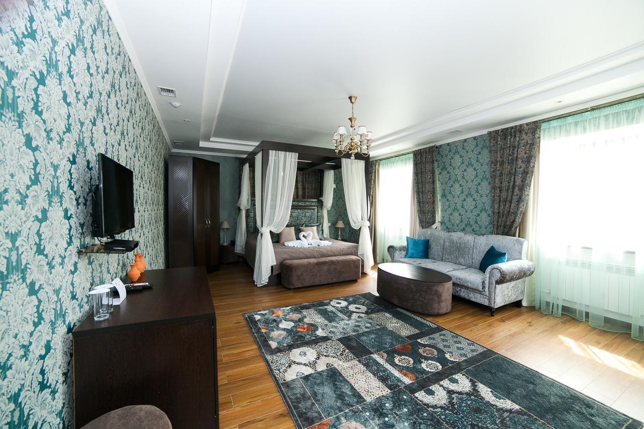 Park Hotel Karaganda Zewnętrze zdjęcie