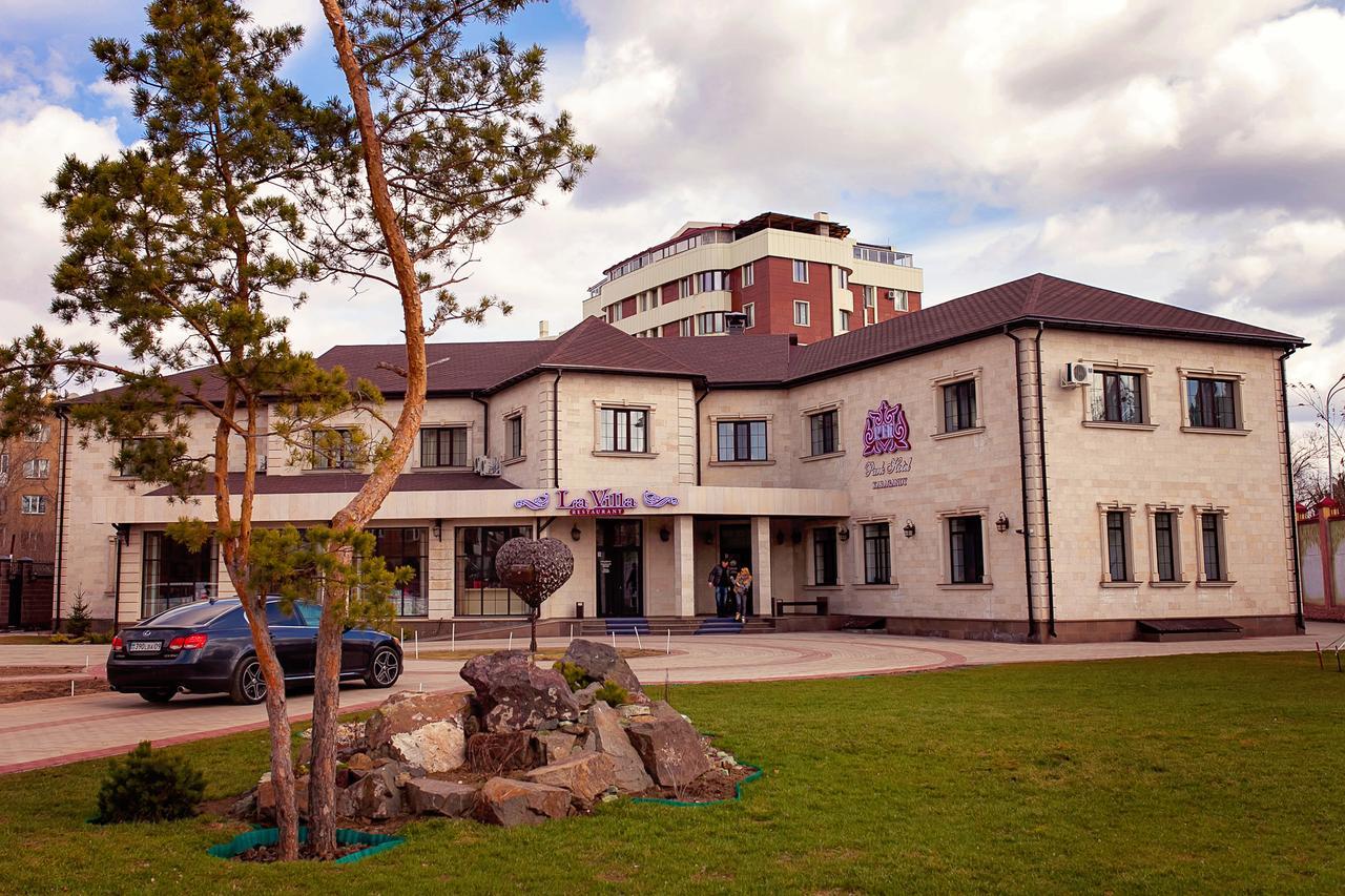 Park Hotel Karaganda Zewnętrze zdjęcie