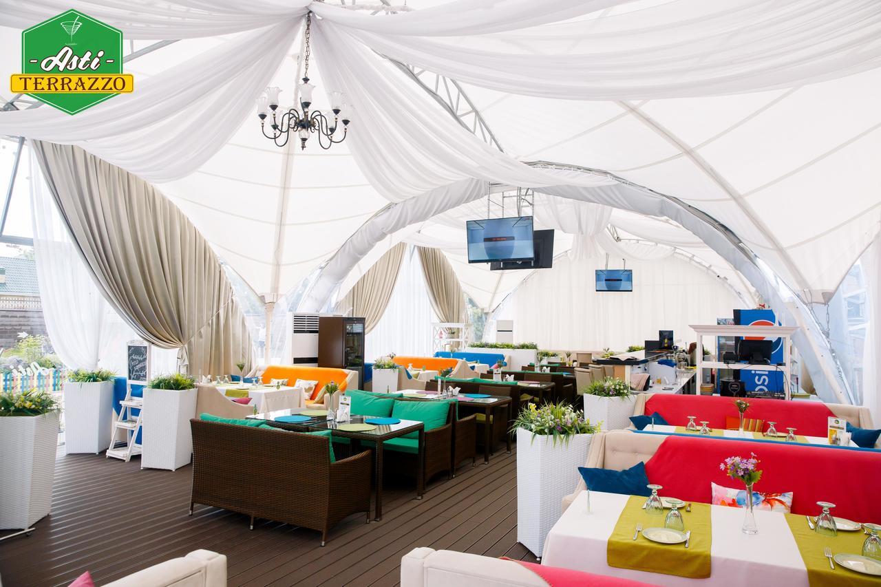 Park Hotel Karaganda Zewnętrze zdjęcie