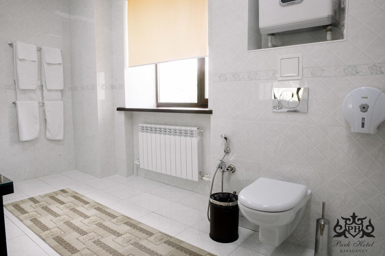 Park Hotel Karaganda Zewnętrze zdjęcie
